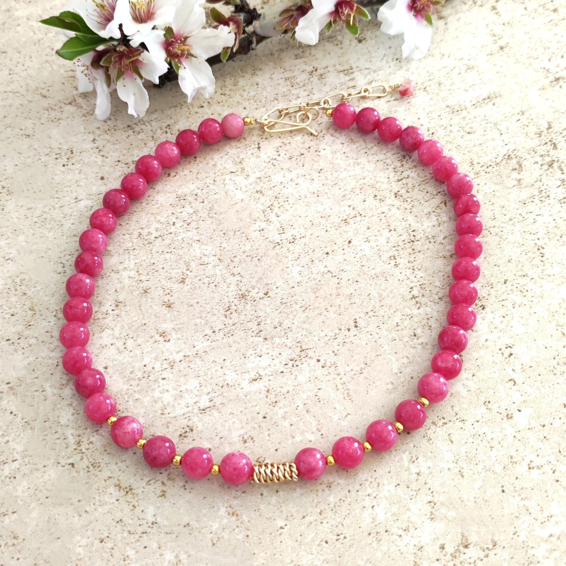 collar corta rosado, collar de piedras rosadas, choker rosa