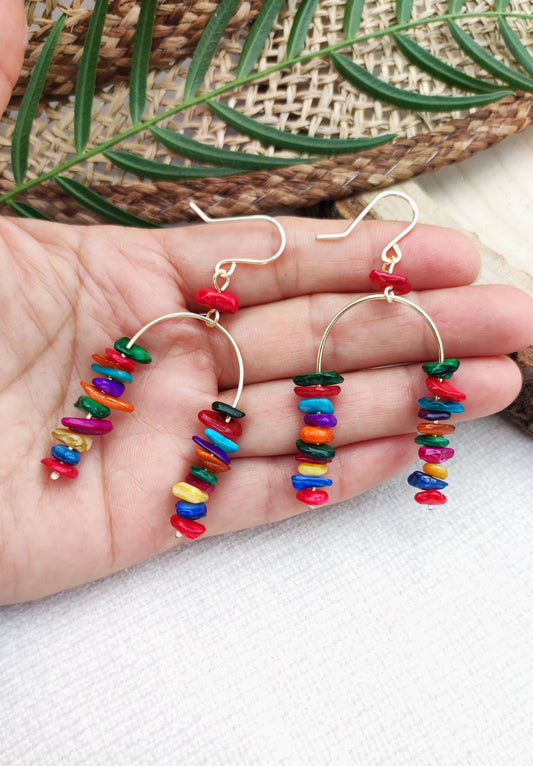 Pendientes Bohemios con Piedras de Colores